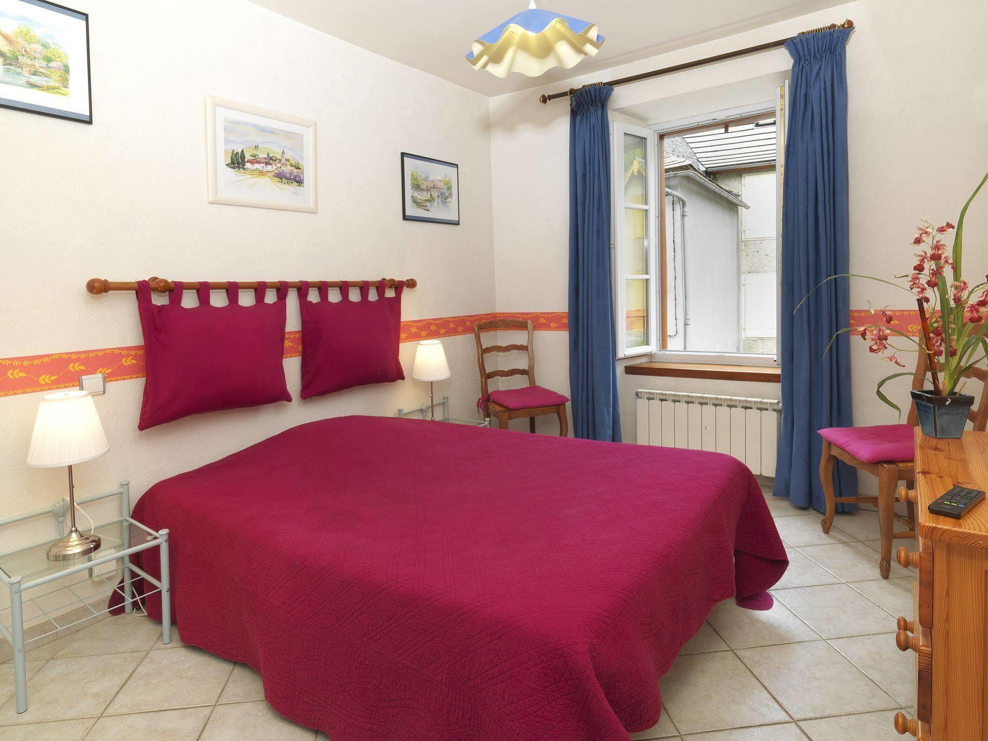 Auberge De L'Isard Saint-Denis  Kültér fotó