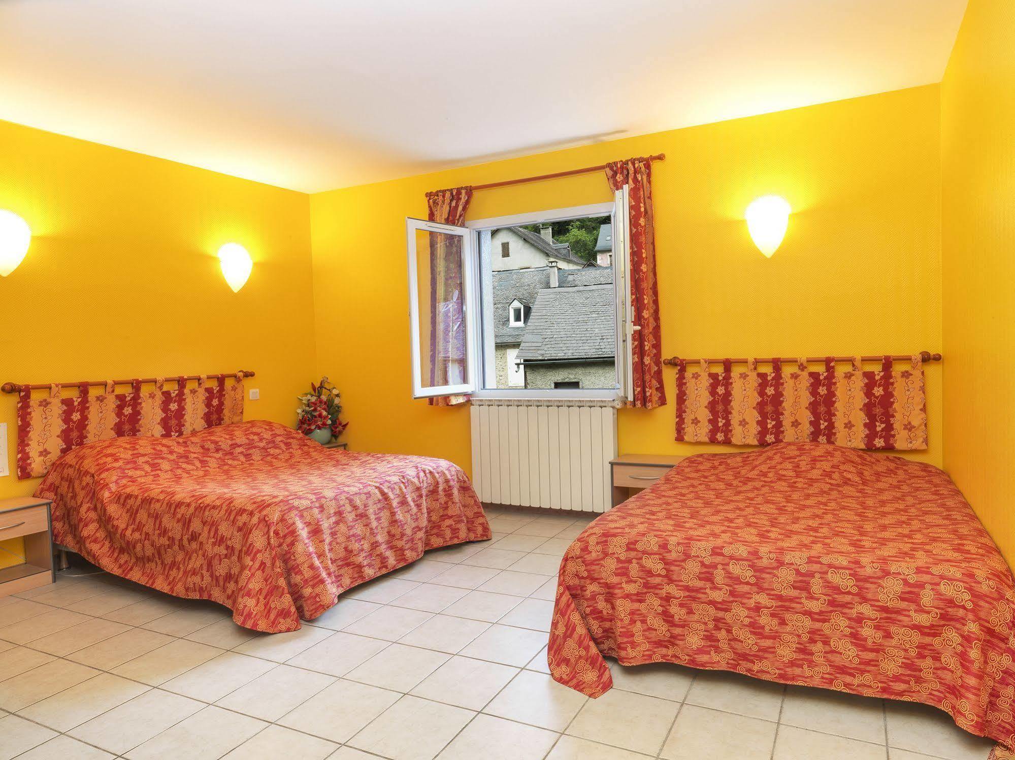 Auberge De L'Isard Saint-Denis  Kültér fotó